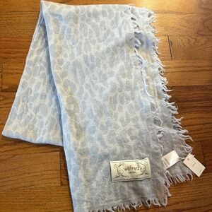 Wilfred faroe Merino Wool Triangle Scarf